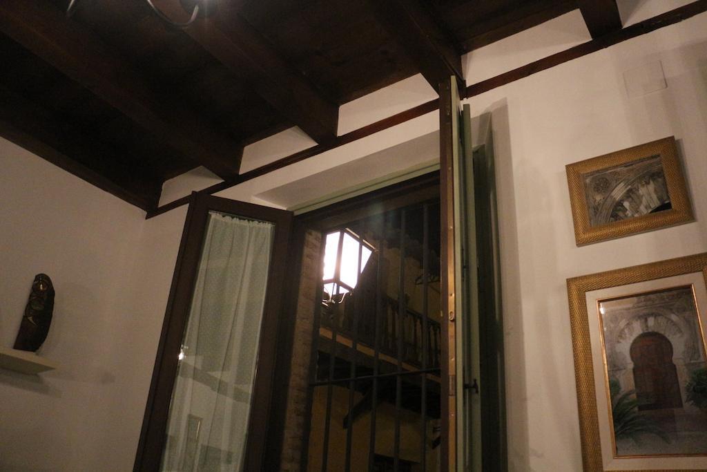 Apartamento Homelife El Temple Toledo Room photo